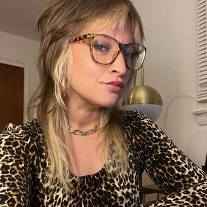 Meet your Posher, Marissa